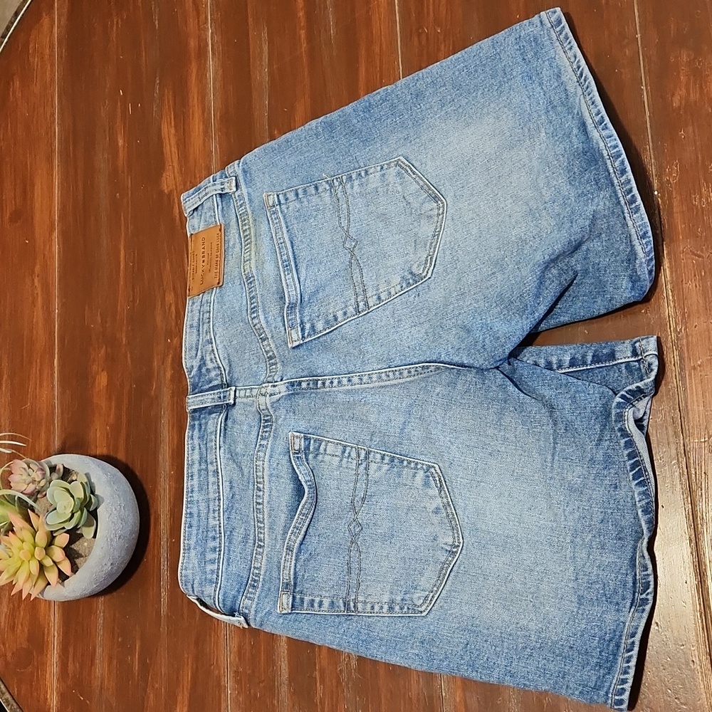 Lucky Brand Distressed Denim Shorts (0719) - Picture 2 of 5